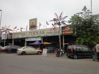 Selayang Outlet